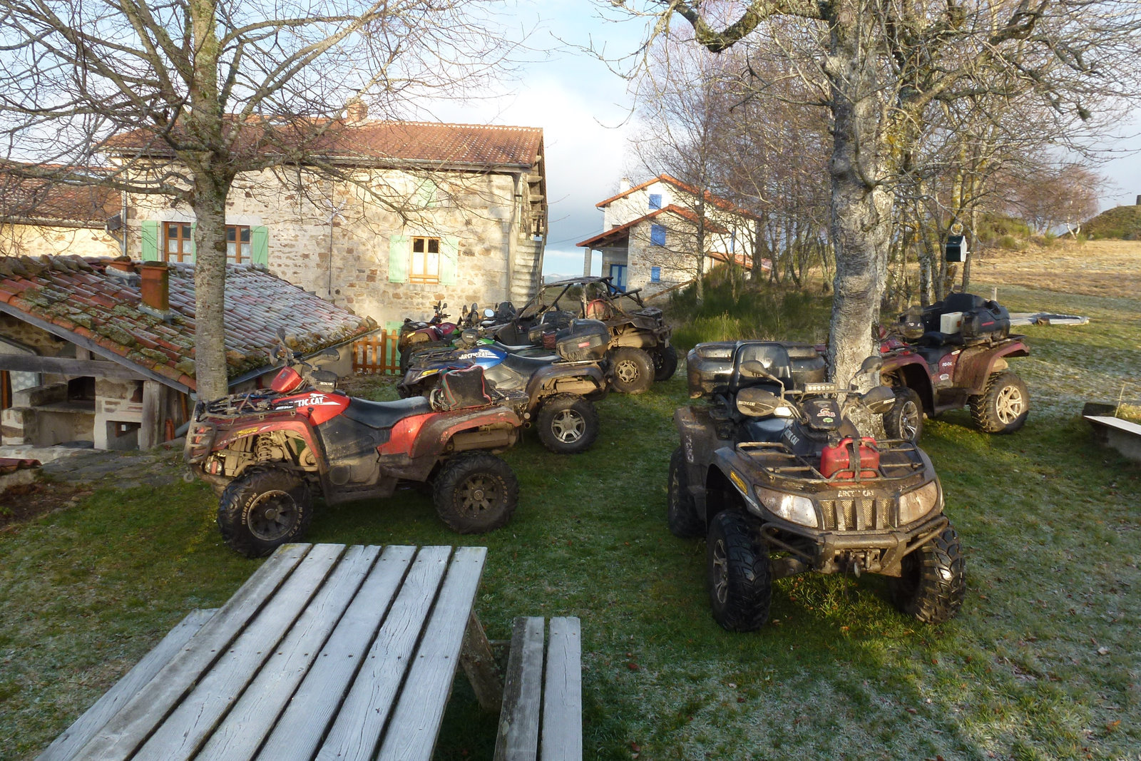 Een groep quadrijders uit de Alpen kwam een weekendje crossen